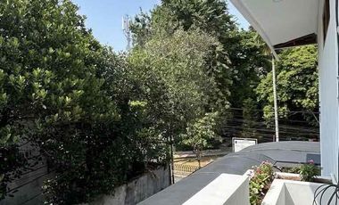 DIJUAL RUMAH MEWAH MURAH BANGET DEPAN TAMAN — CENGKARENG