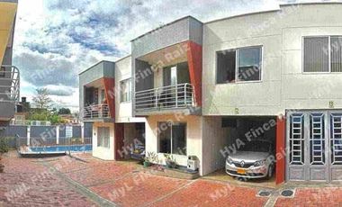 Venta de casa en conjunto cerrado en La Mesa Cundinamarca