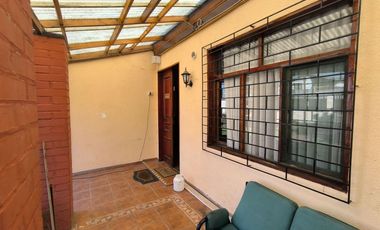 Casa amplia 4 dormitorios, gran terreno 850 m2, ideal familia, excelente conectividad