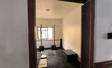 Casa amplia 4 dormitorios, gran terreno 850 m2, ideal familia, excelente conectividad