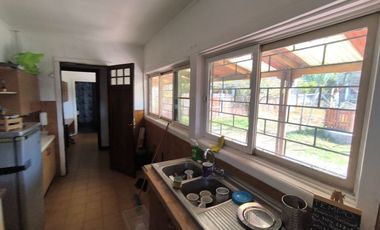 Casa amplia 4 dormitorios, gran terreno 850 m2, ideal familia, excelente conectividad