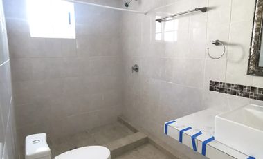 CASA EN VENTA  Contry Abajo con Depa independiente en segundo píso