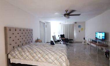 CASA EN VENTA  Contry Abajo con Depa independiente en segundo píso