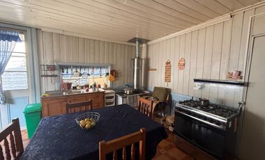 Casa Amplia en Venta con Gran Terreno de 500 M2, Pitrufquén