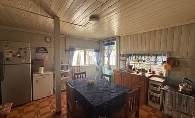 Casa Amplia en Venta con Gran Terreno de 500 M2, Pitrufquén