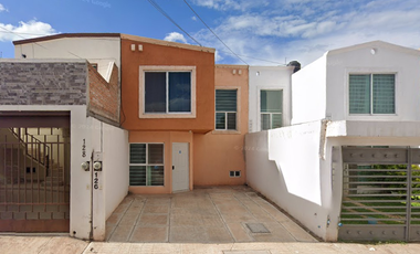 VENTA DE HERMOSA CASA EN CIELO VISTA VICTORIA DE DURANGO, MEXICO.