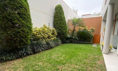 VENTA SURCO | CASA EN CONDOMINIO | 4 DORMITORIOS | 3.5 BAÑOS | 2 COCHERAS | TERRAZA Y JARDÍN