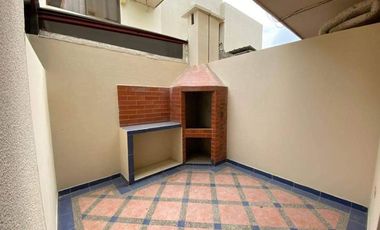 Venta de Casa en Urbanización Zona Norte de Manta