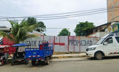 El terreno se encuentra en el Barrio Comercio, una de las zonas con mayor actividad económica y tránsito de Tarapoto.