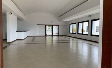 Renta de Departamento Amoblado en Manta Manabi