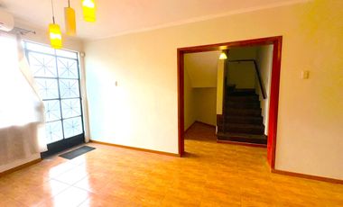 VENTA DE CASA DE 3 PISOS EN LIMA CERCADO POR  AV. DUEÑAS