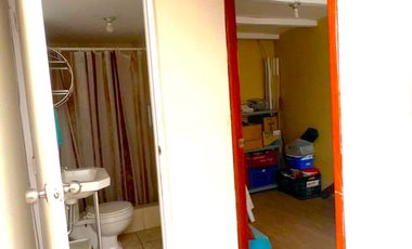 VENTA DE CASA DE 3 PISOS EN LIMA CERCADO POR  AV. DUEÑAS