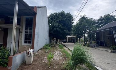 Dijual RUMAH HOOK Luas Tanah 102 m2, Perumahan Kepuh Persada Karawang