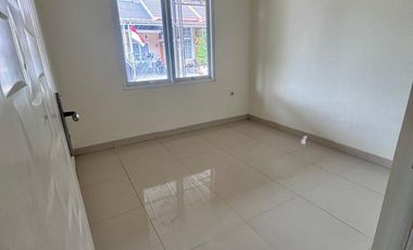 Dijual RUMAH HOOK Luas Tanah 102 m2, Perumahan Kepuh Persada Karawang