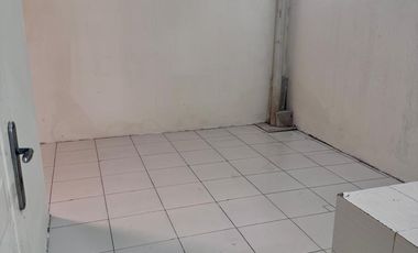 Dijual RUMAH HOOK Luas Tanah 102 m2, Perumahan Kepuh Persada Karawang