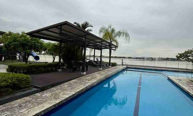 Departamento planta baja de Venta en Riviera Club (los condominios de atrás no los del Río)