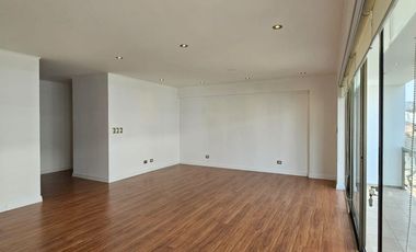 VENTA DE HERMOSO DEPA EN SURCO Y MUY BIEN UBICADO...
