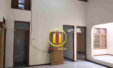 Rumah Lama Hitung Tanah di Turangga Lengkong Bandung