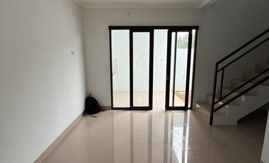 Rumah Baru 2 Lantai Termurah Selangkah ke Jakarta Selatan, DP 0% Cicilan Mulai 4 Jutaan, Strategis 5 Menit ke Tol Limo Depok - DP 0% & Free Biaya