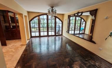 Departamento de 108 m² de 1 Dormitorio -El Derby al costado del Colegio Markham