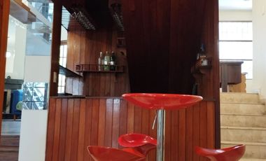 Departamento de 108 m² de 1 Dormitorio -El Derby al costado del Colegio Markham