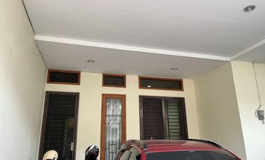 Rumah cantik ramai penduduk siap huni di jalan Walang jakarta utara