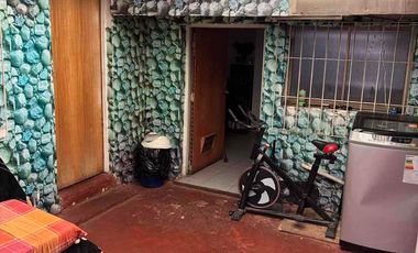 Vende Casa de 3 dormitorios, 1 baño, 1 estacionamiento en 129m2/92m2 construcción.