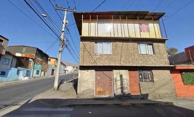 SE VENDE AMPLIA PROPIEDAD ESQUINA COMERCIAL-HABITACIONAL