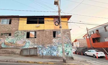 SE VENDE AMPLIA PROPIEDAD ESQUINA COMERCIAL-HABITACIONAL