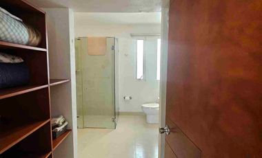 Amplia y cómoda villa en residencial vindeza