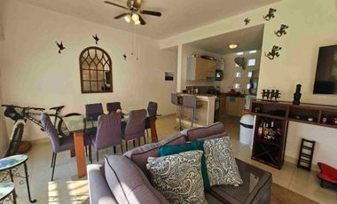 Amplia y cómoda villa en residencial vindeza