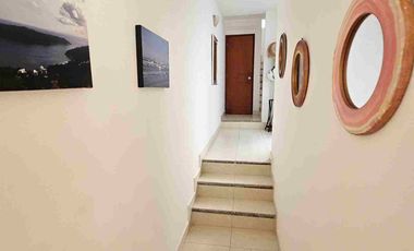 Amplia y cómoda villa en residencial vindeza