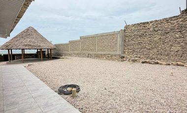 Casa en Venta Frente al Mar en Sabanilla – Puerto Colombia