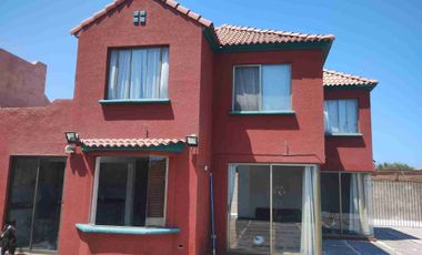 EXCLUSIVA CASA EN VENTA EN CONDOMINIO ARES, ANTOFAGASTA 5 DORMITORIOS.