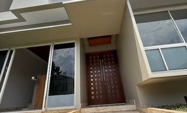5 Bedroom Modern House in Pondok Indah, quiet area