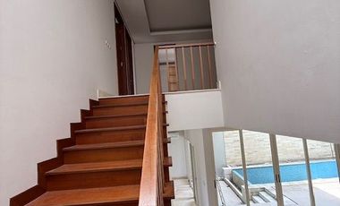 5 Bedroom Modern House in Pondok Indah, quiet area