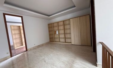 5 Bedroom Modern House in Pondok Indah, quiet area