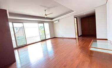 5 Bedroom Modern House in Pondok Indah, quiet area