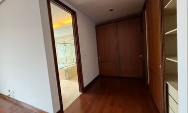 5 Bedroom Modern House in Pondok Indah, quiet area