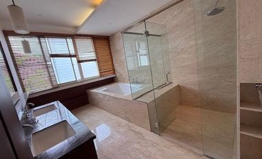 5 Bedroom Modern House in Pondok Indah, quiet area