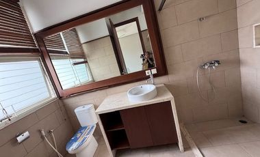 5 Bedroom Modern House in Pondok Indah, quiet area