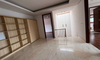 5 Bedroom Modern House in Pondok Indah, quiet area