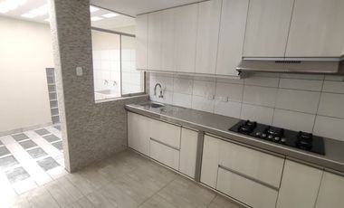 Departamento en Alquiler 111 m² 4to piso– Las Mercedes, Centro de Ica