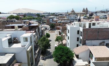 Departamento en Alquiler 111 m² 4to piso– Las Mercedes, Centro de Ica