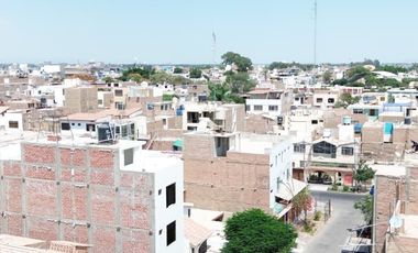 Departamento en Alquiler 111 m² 4to piso– Las Mercedes, Centro de Ica