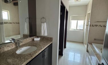 DEPARTAMENTO EN RENTA (Penthouse) Valle Oriente