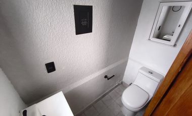 RENTA LINDA CASA EN STA CRUZ DEL MONTE !!!