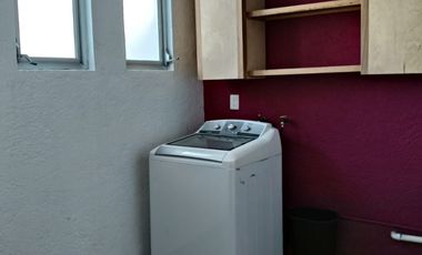 CASA EN RENTA AMUEBLADA EN MILENIO III DENTRO DE CONDOMINIO