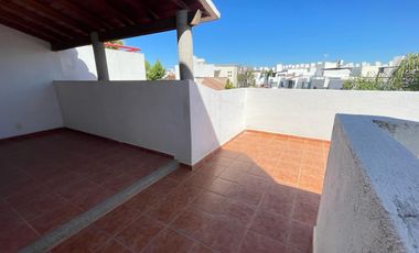 CASA EN RENTA AMUEBLADA EN MILENIO III DENTRO DE CONDOMINIO