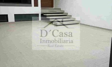 CASA DE VENTA EN CUENCA EN MEDIO EJIDO CON ÁREA VERDE